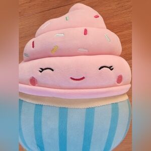 Original Squishmallows 8” Diedre The Cupcake